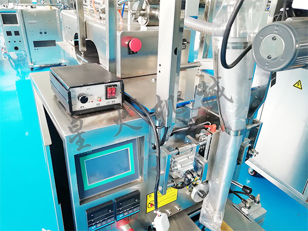 成都液體包裝機