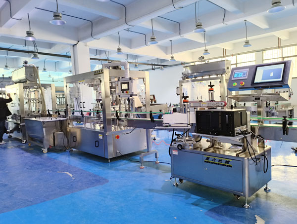 研磨助劑定量灌裝旋蓋貼標生產線